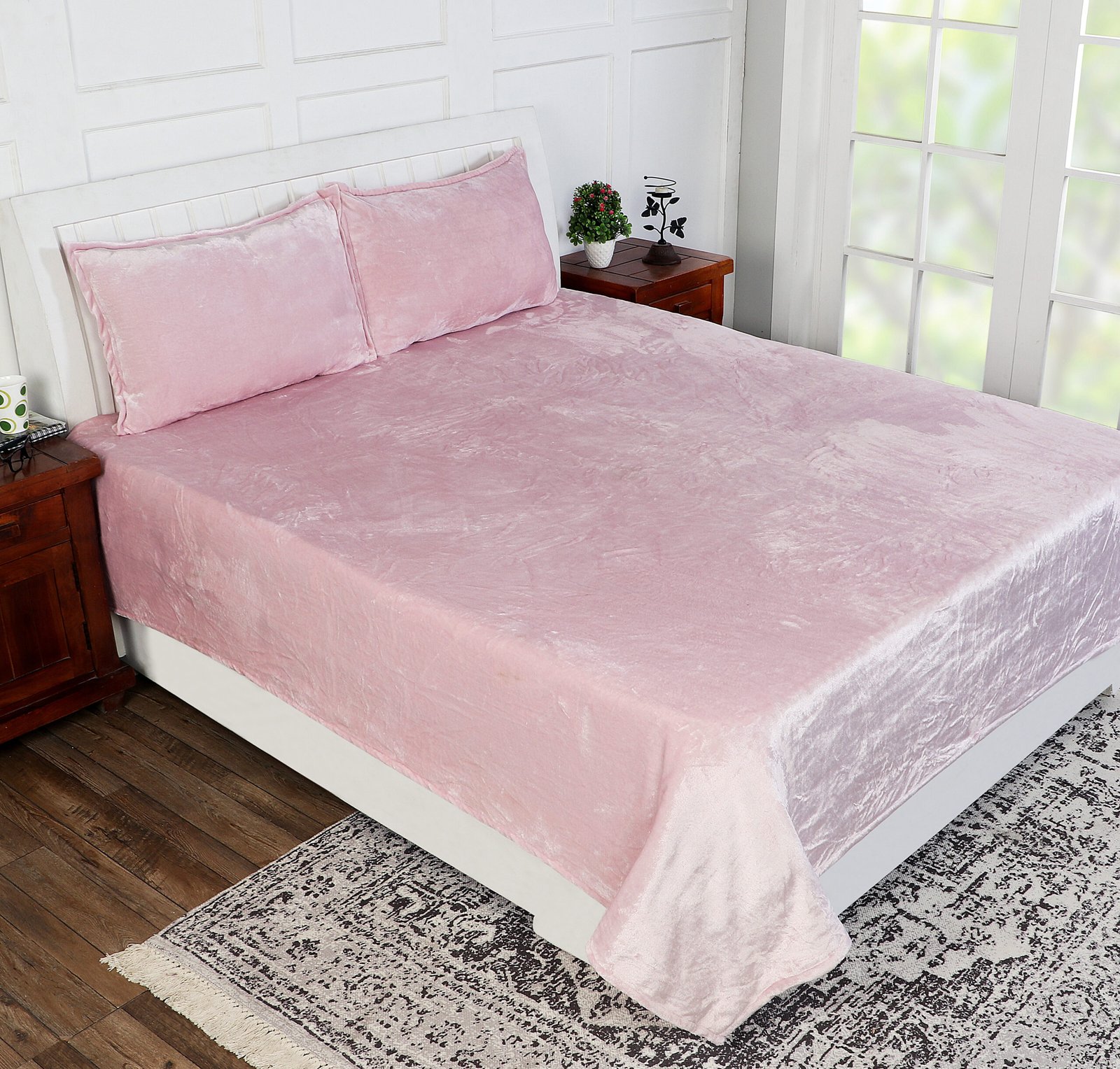 Winter Warm King Size Flat Double Bedsheet With 2 Pillow Covers (Pink)
