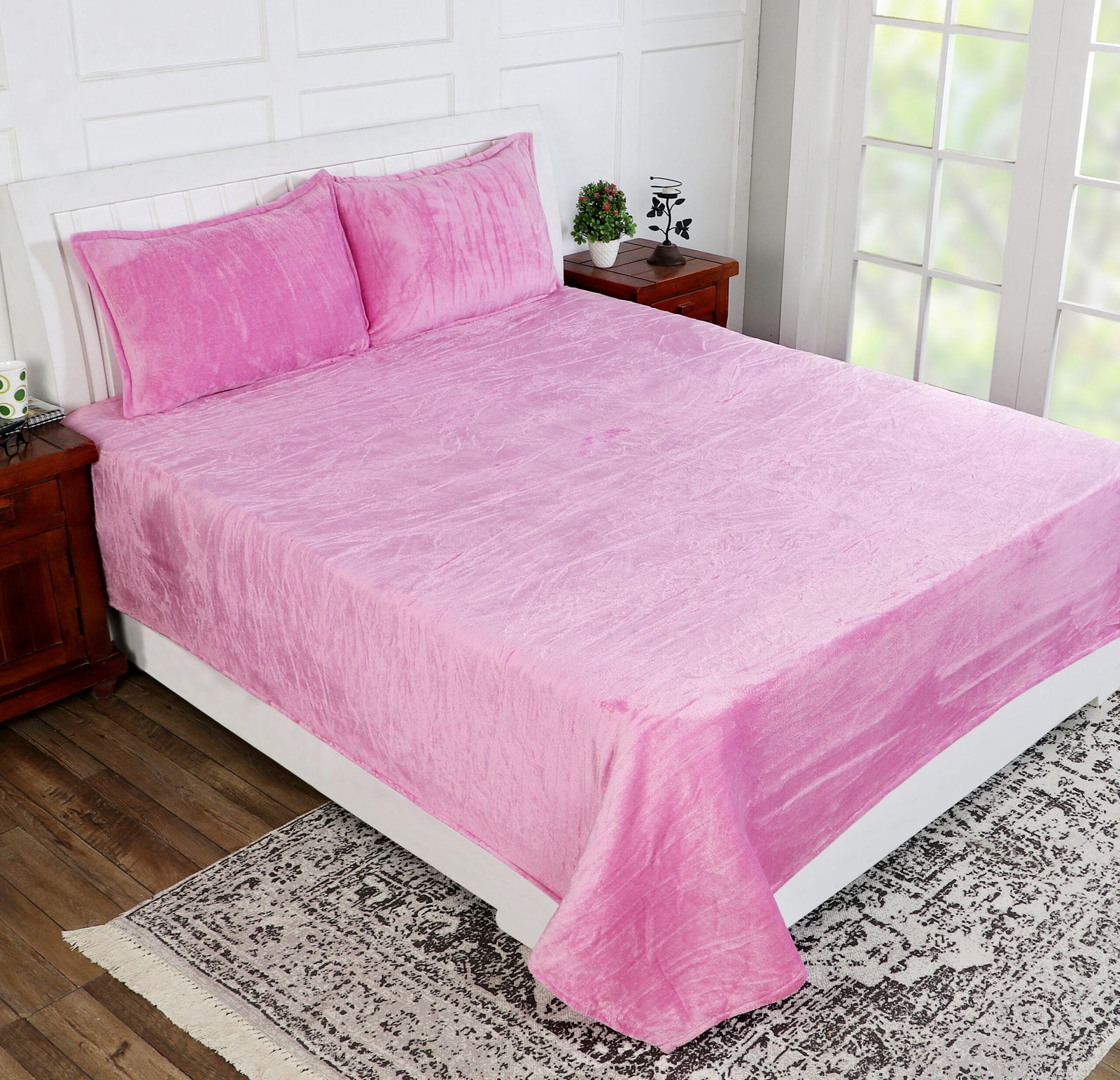 Winter Warm King Size Flat Double Bedsheet With 2 Pillow Cover (Pink)