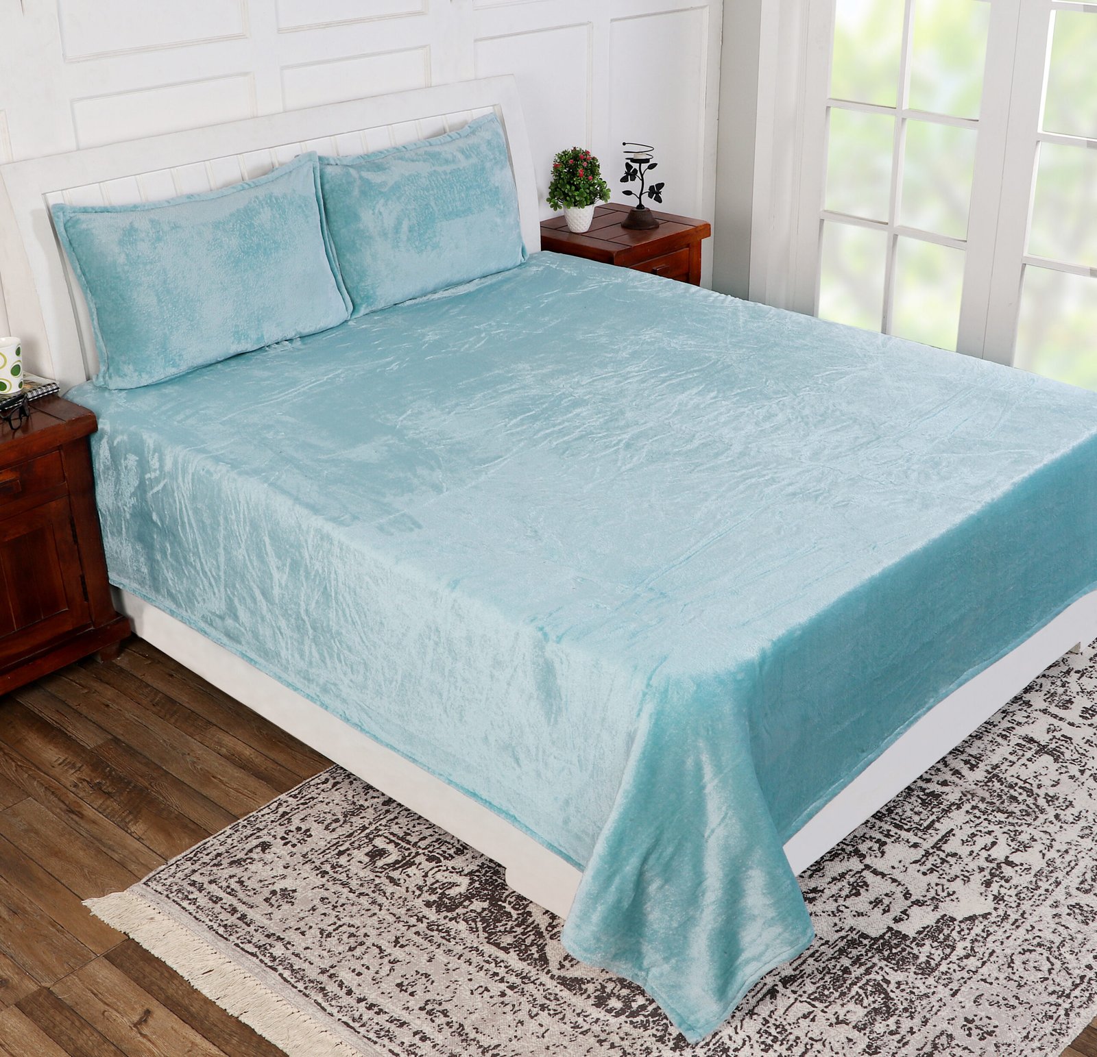 Winter Warm King Size Flat Double Bedsheet With 2 Pillow Cover (Aqua)
