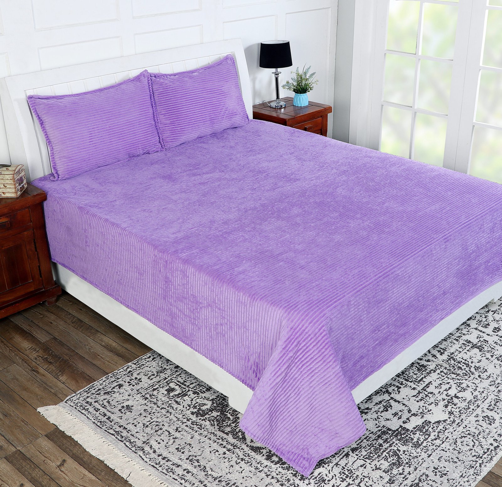 Winter Warm King Size Flat Double Bedsheet With 2 Pillow Cover (Lavender)