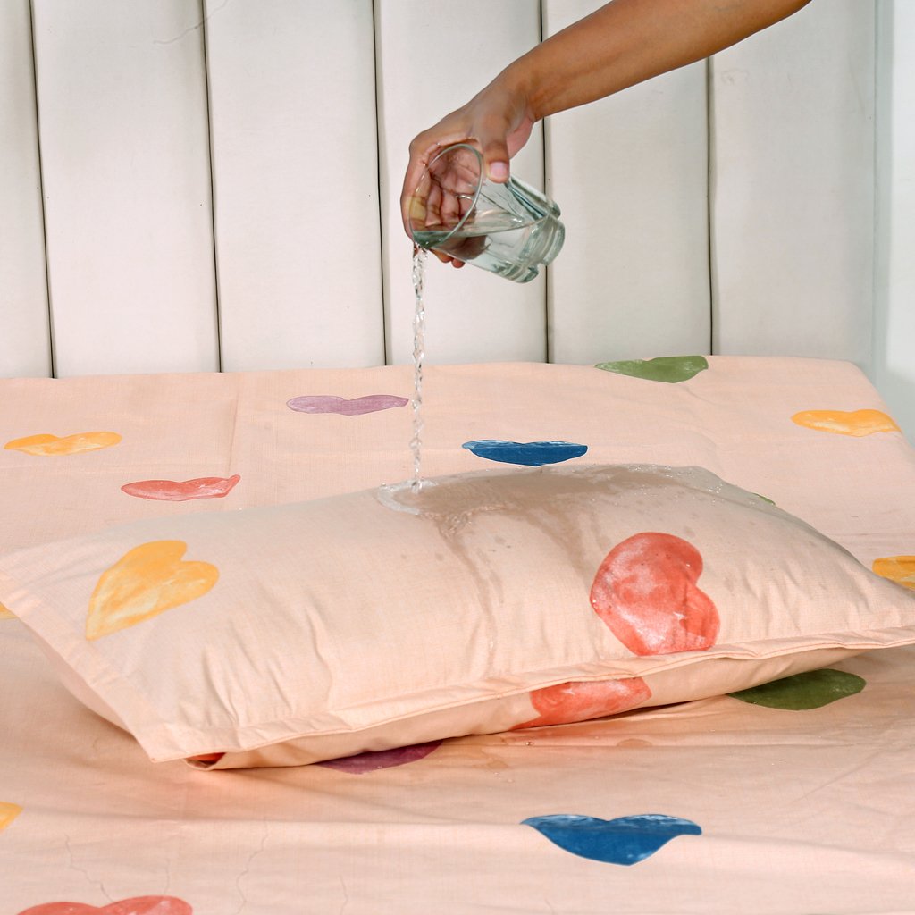 RD TREND Waterproof Elastic Fitted Bedsheet, King Size 72x78x8 Inch, with 2 Waterproof Pillow Covers 18x28 Inch, Washable, Wrinkle Resistant Pink Multi Heart